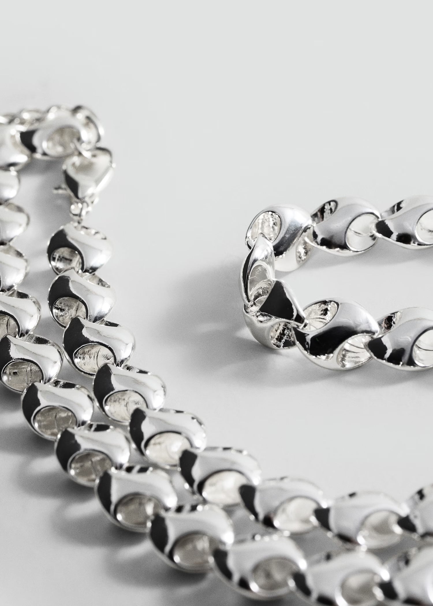 Link chain necklace