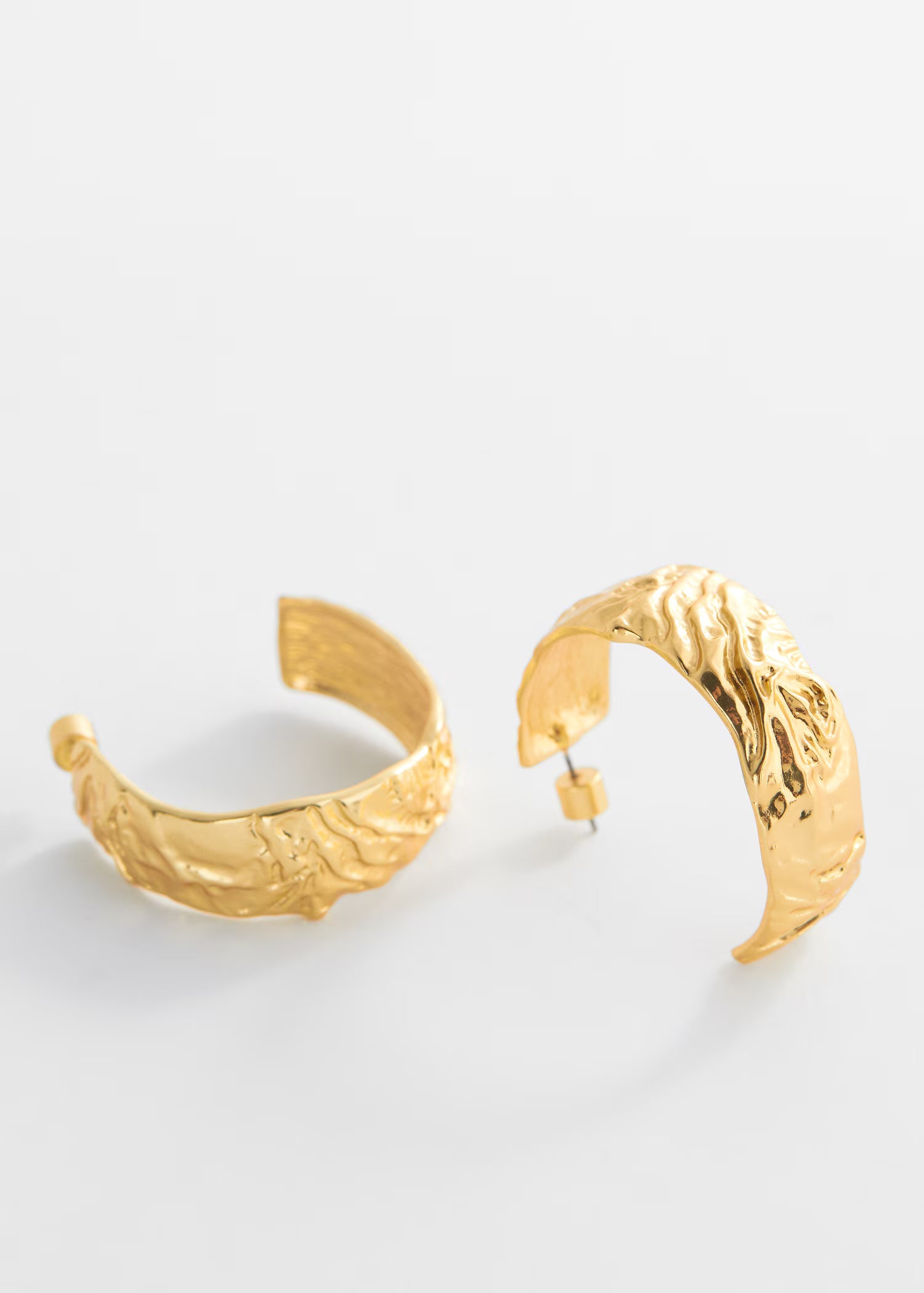 Textured hoop earrings