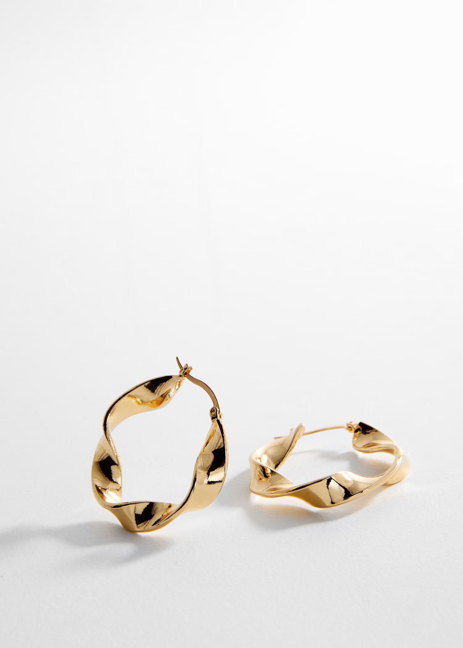 Twisted hoop earrings