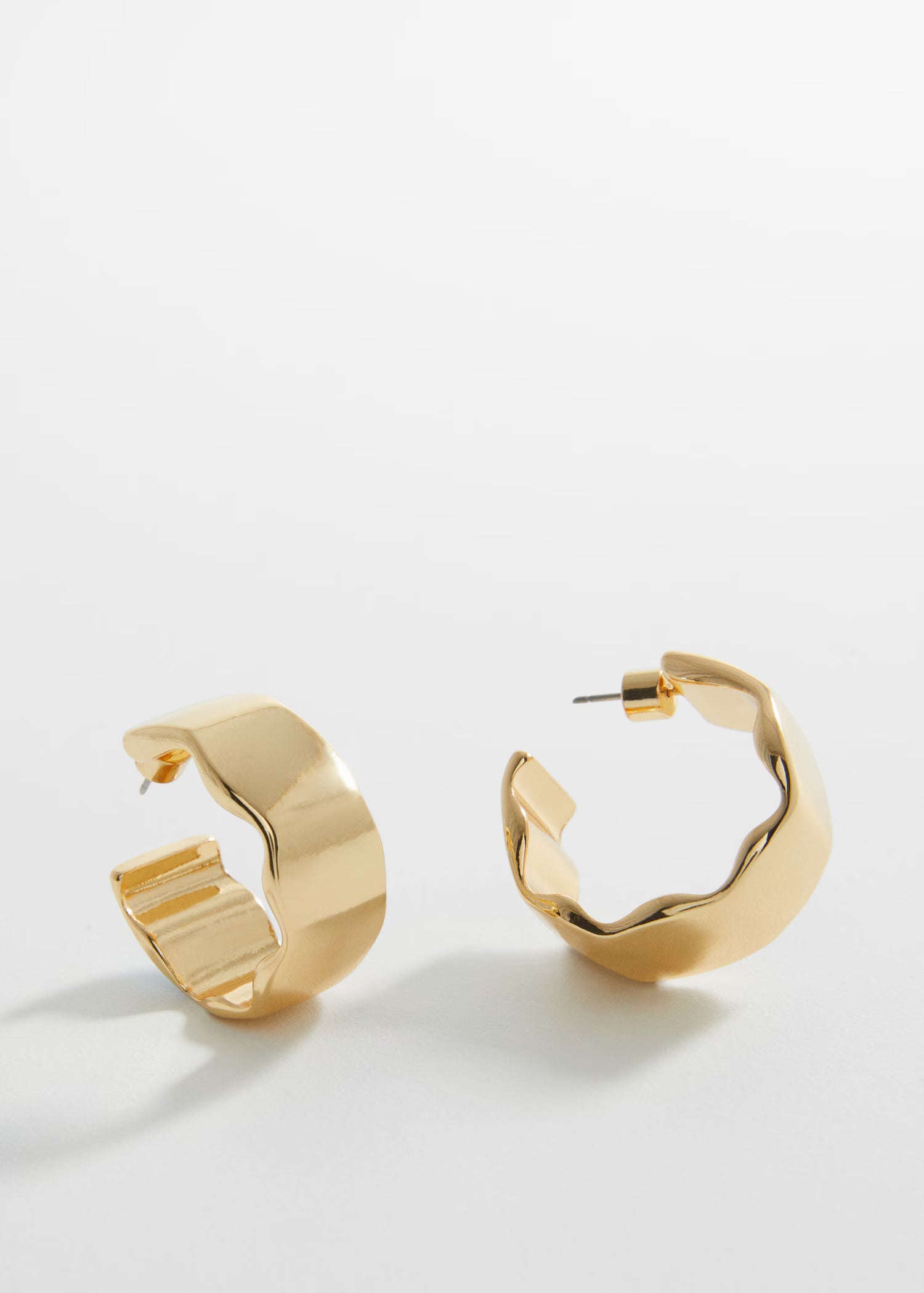 Twisted hoop earrings