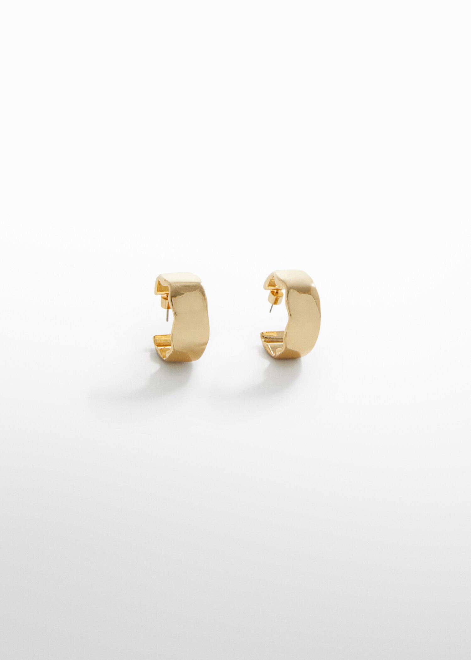 Twisted hoop earrings