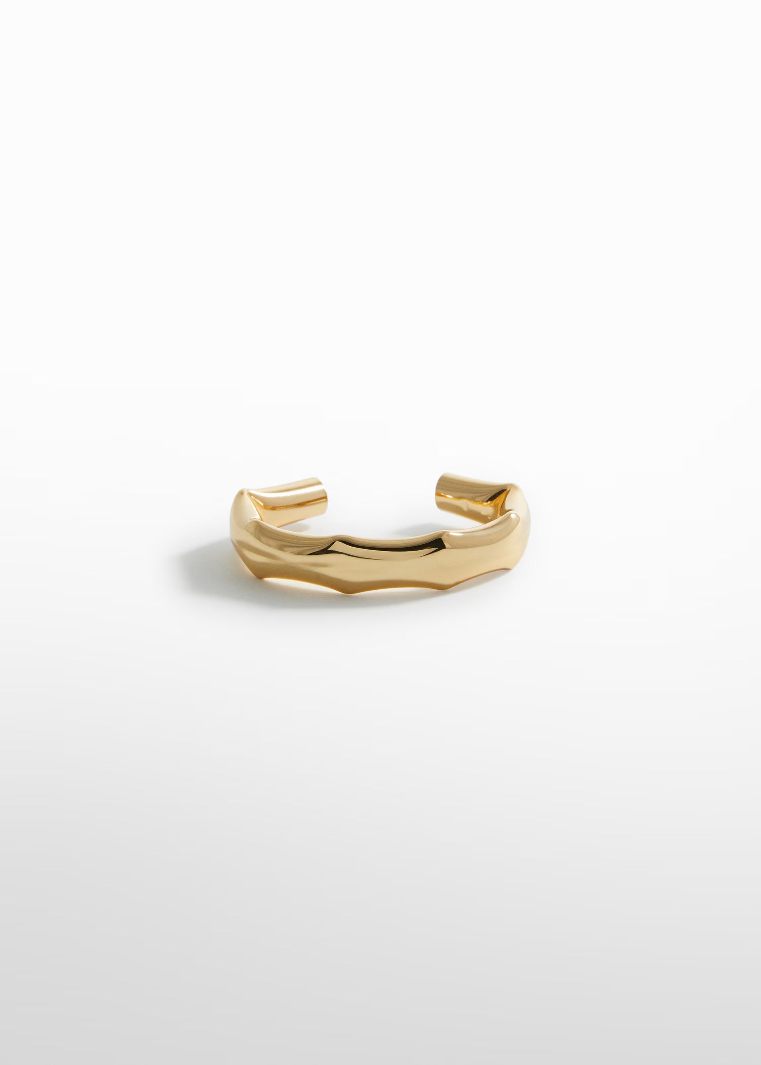 Irregular rigid bracelet