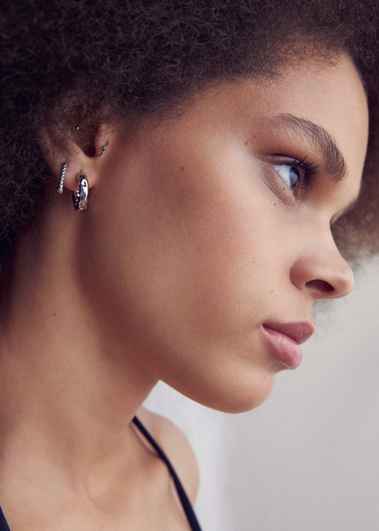 Set of hoop earrings